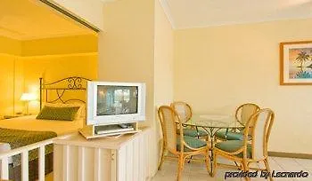 Le Cher Du Monde Adults Only Port Douglas Aparthotel