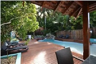 Le Cher Du Monde Adults Only Port Douglas Aparthotel
