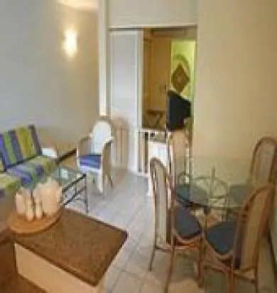 Le Cher Du Monde Adults Only Port Douglas 4*,